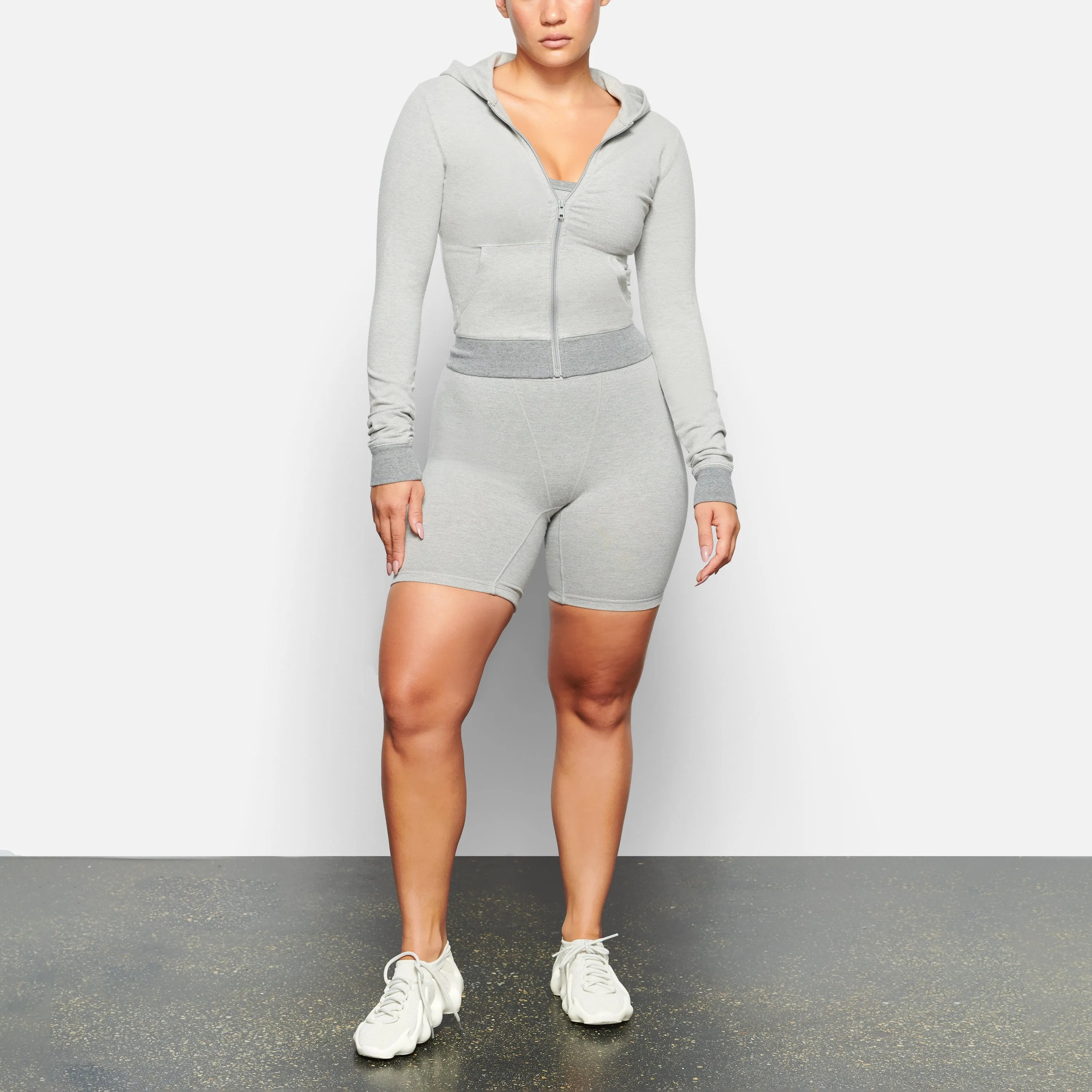 OUTDOOR BASICS ZIP UP HOODIE | HEATHER GREY